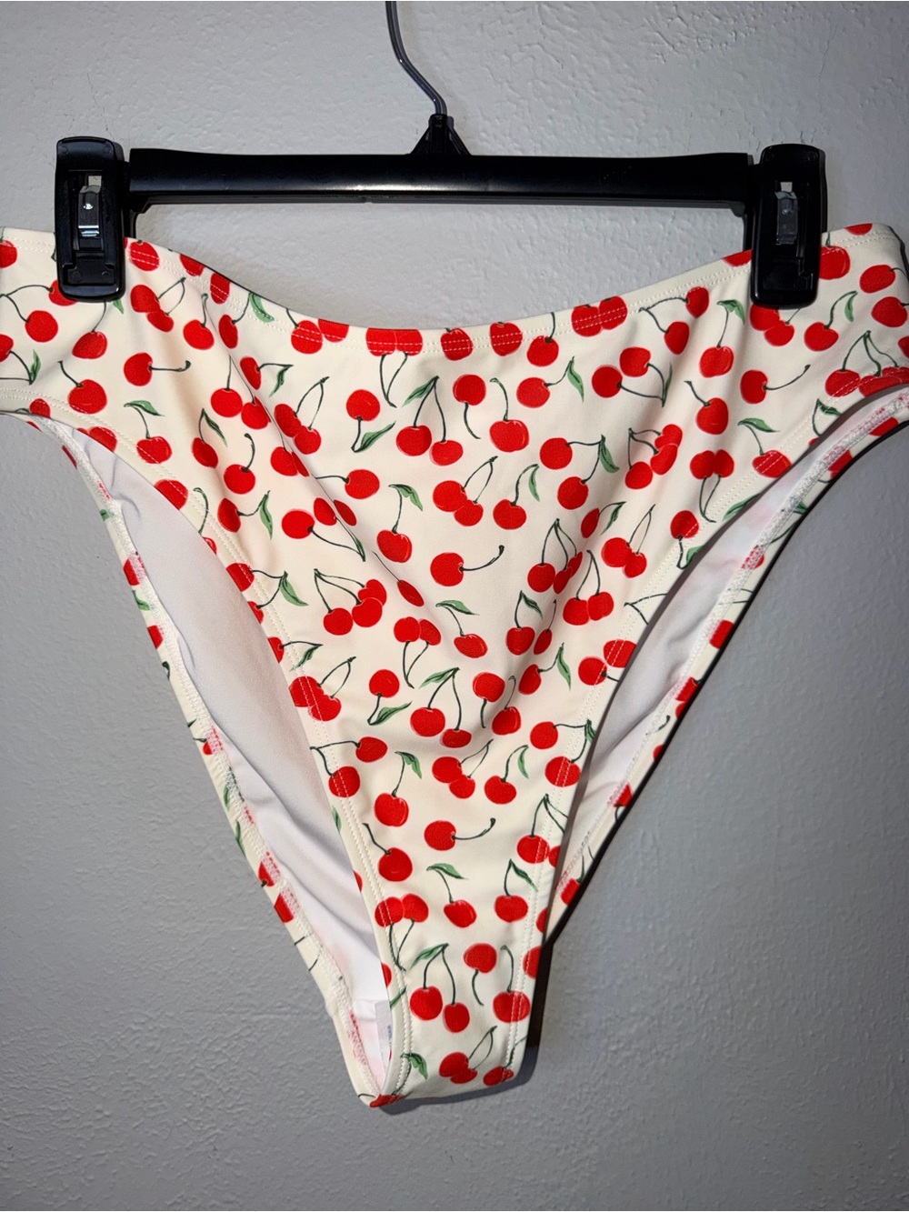 Good American Cream Cherry-Print Bikini Bottoms